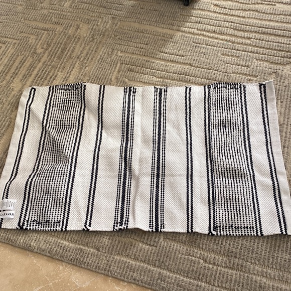 Black and White Rug - Picture 5 of 5